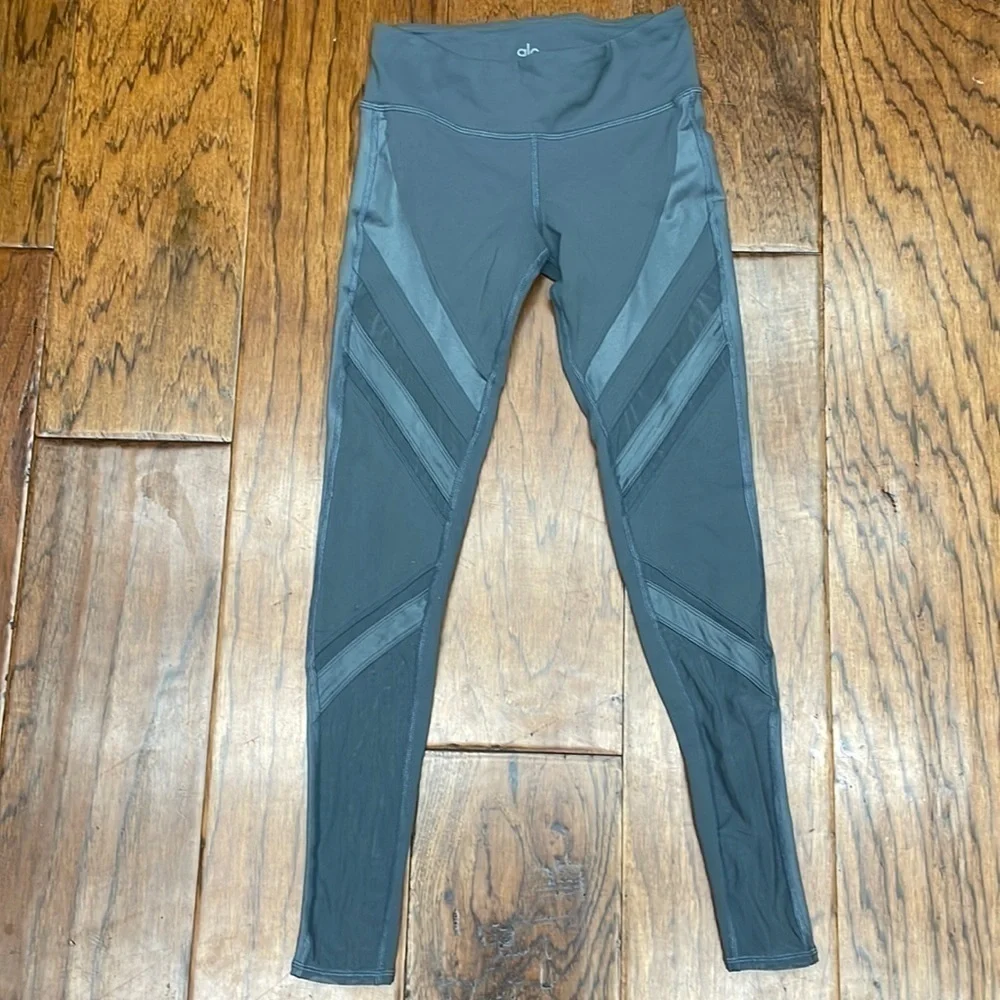 ALO Yoga great size